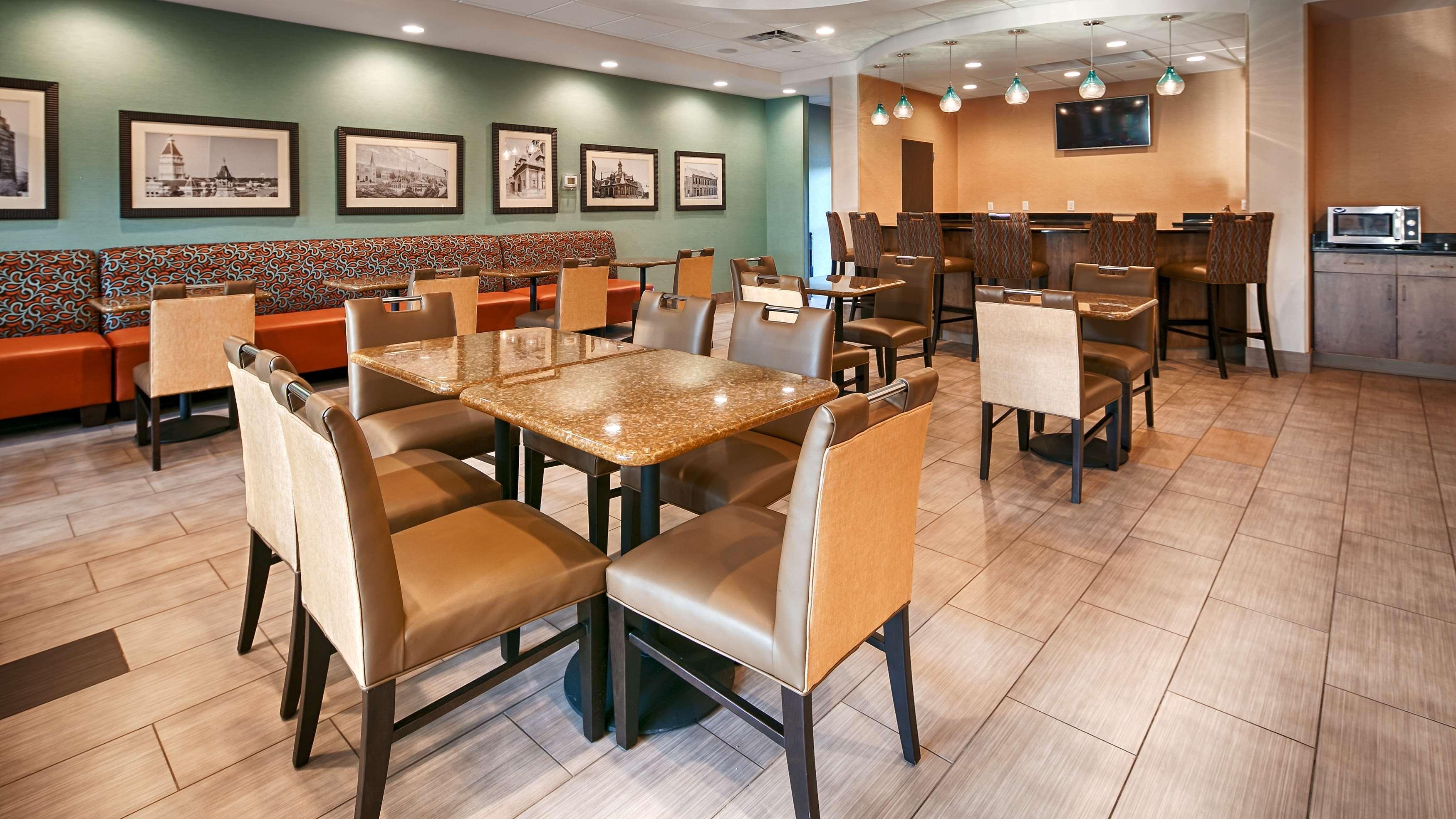 Best Western Plus Atrium Inn & Suites Clarksville Exterior foto