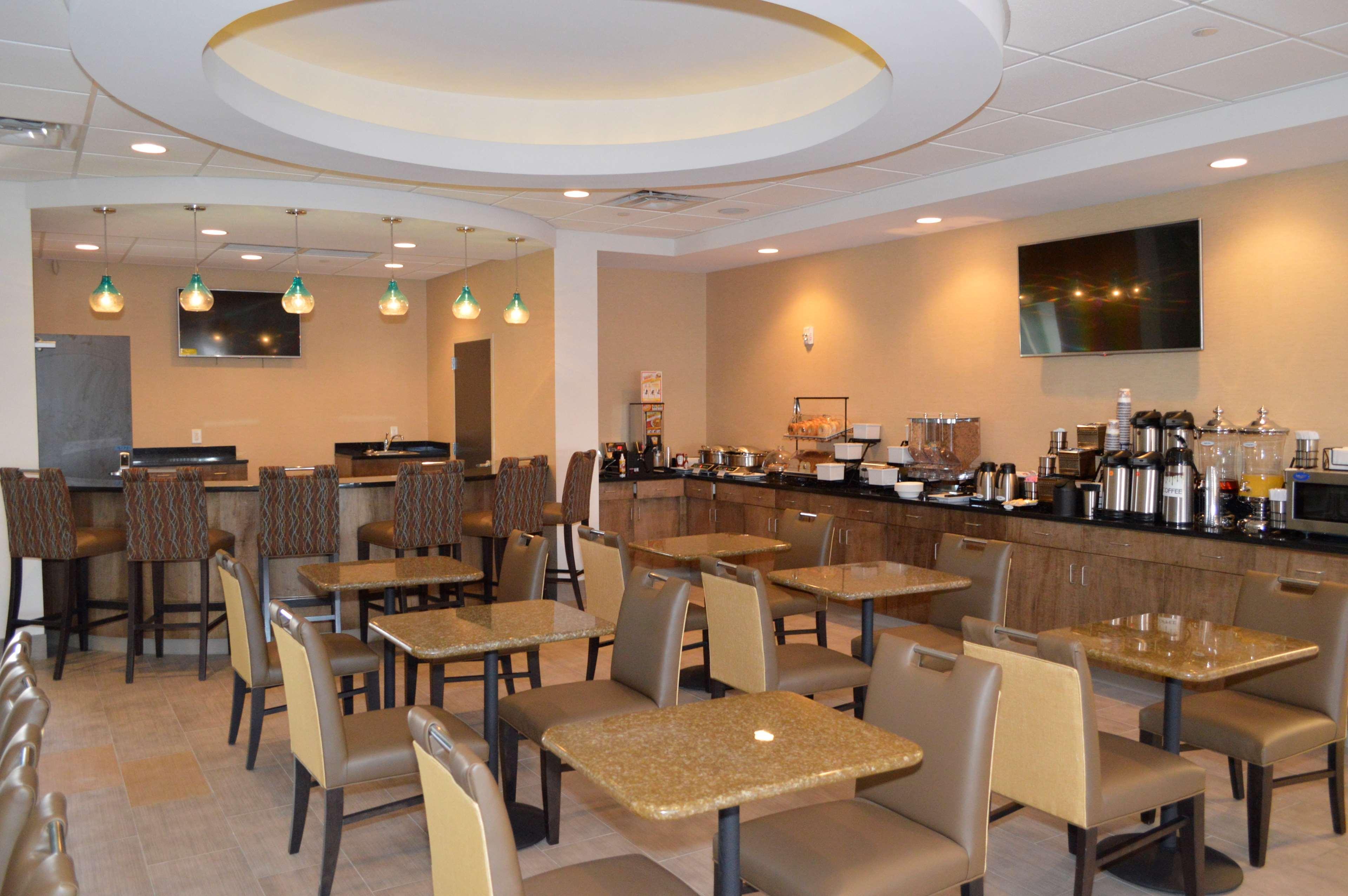 Best Western Plus Atrium Inn & Suites Clarksville Exterior foto